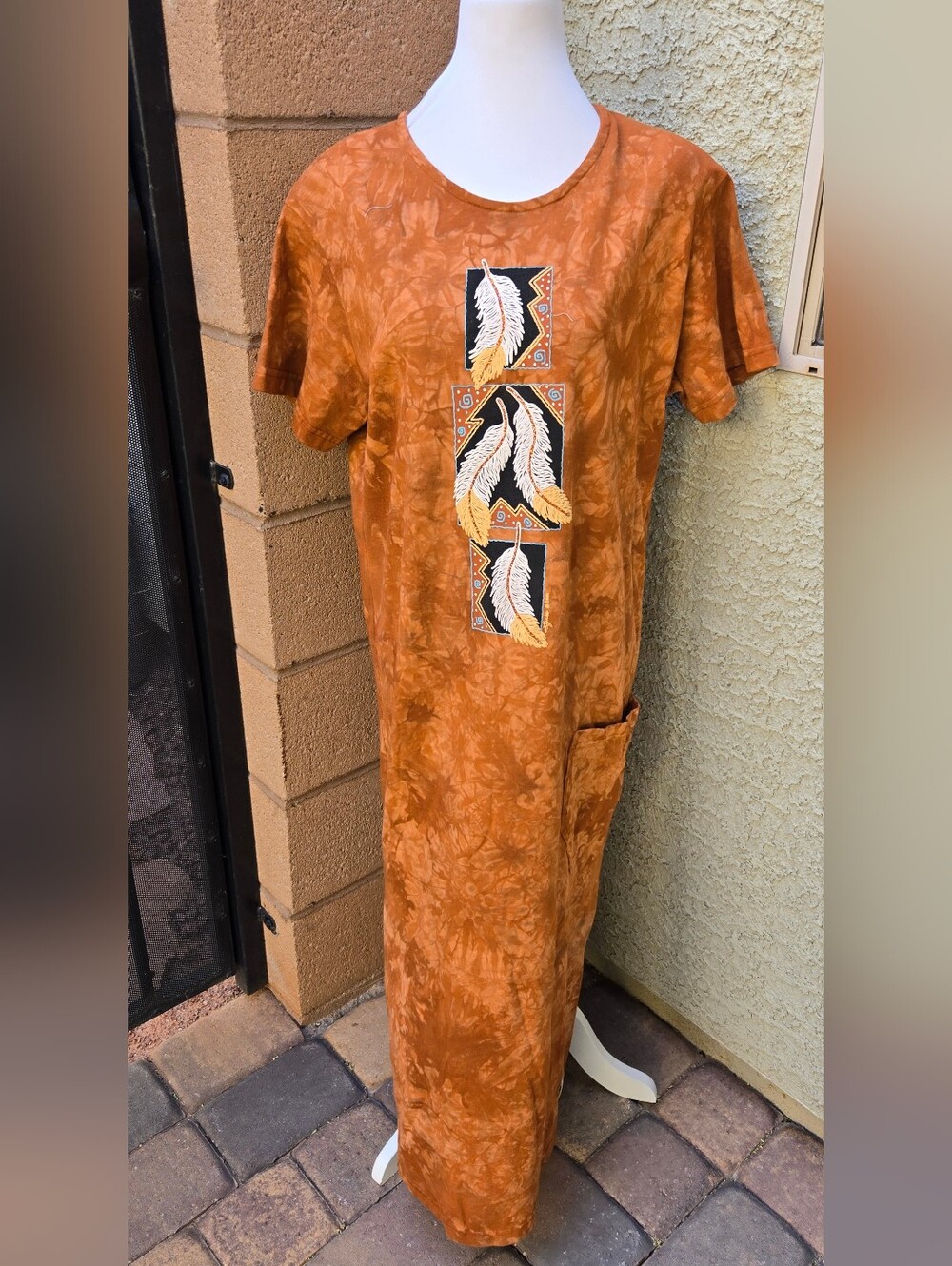 Cactus Bay Vintage Women's Rust Feather-Print Maxi Dress